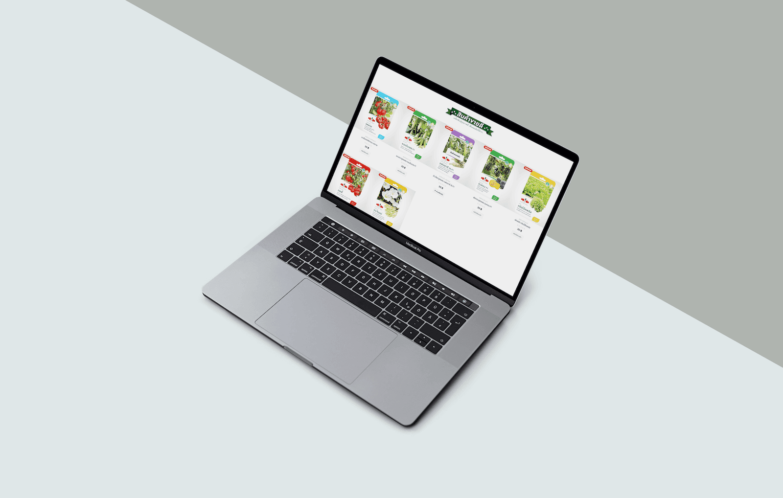 Sorndeang-with-Macbook